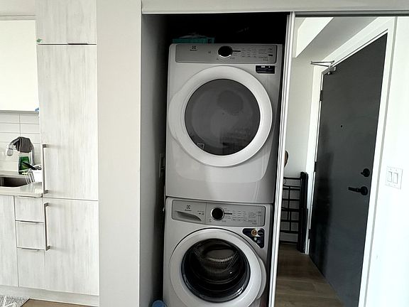 4th image of 2031 Kennedy Rd #2619