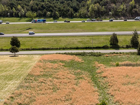 5th image of 2964 Rock Springs Rd