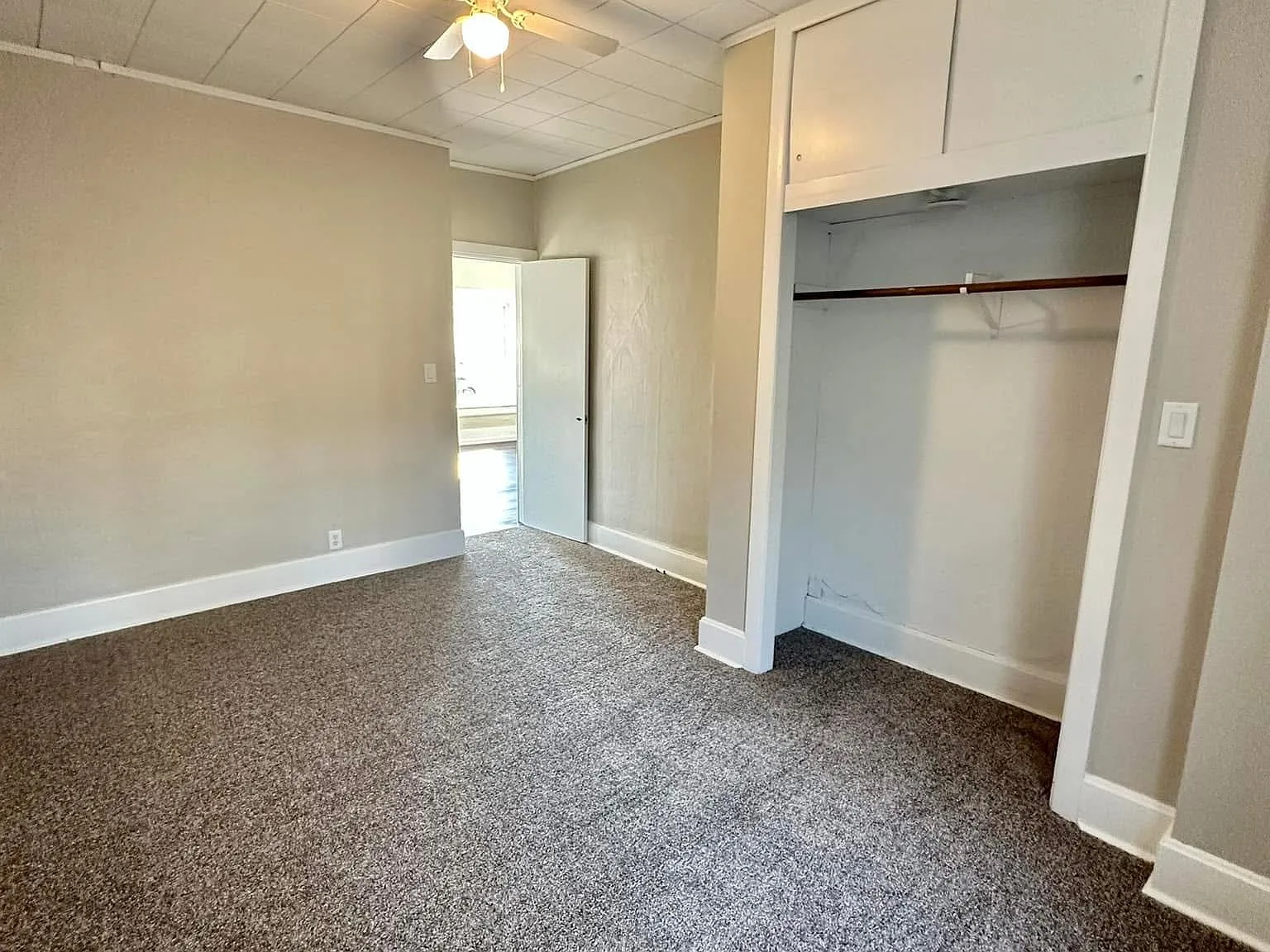 212 N Conrad St — Photo 3