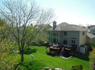 26W356 Thorngate Ln, Winfield, IL 60190