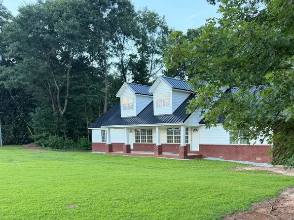 202 Sanford Rd #202, Hull, GA 30646