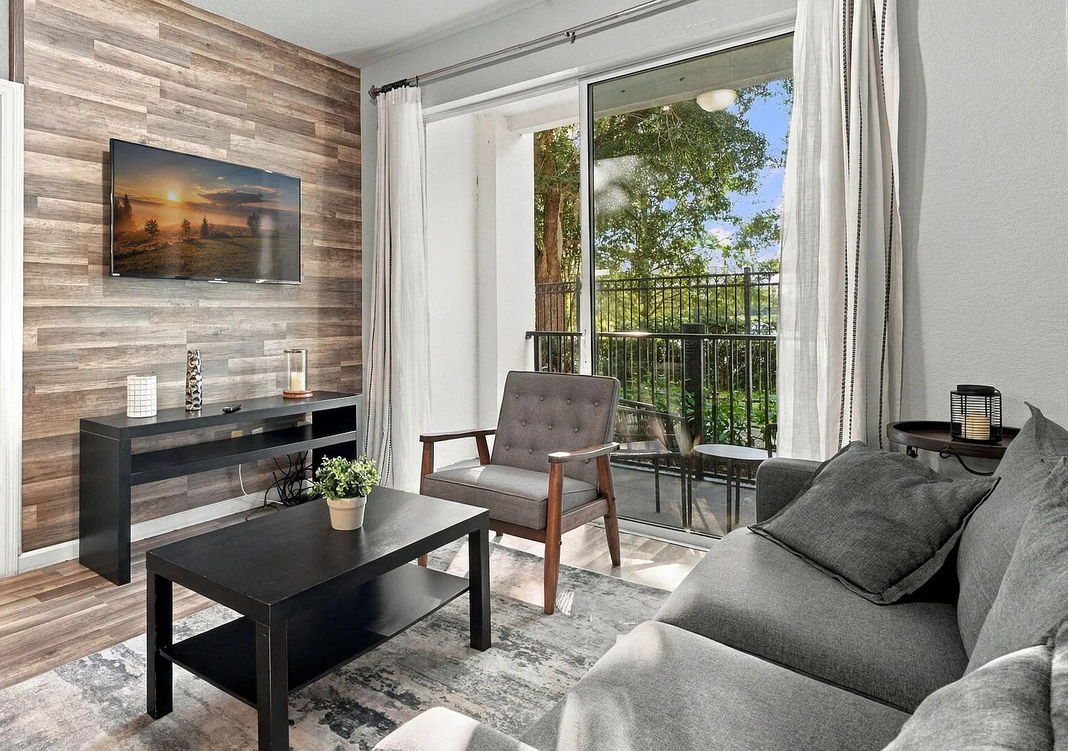 3BR Lake View, 8 guests, Amazing Orlando Location — Photo 1