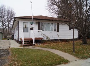 614 5th St NW, Jamestown, ND 58401