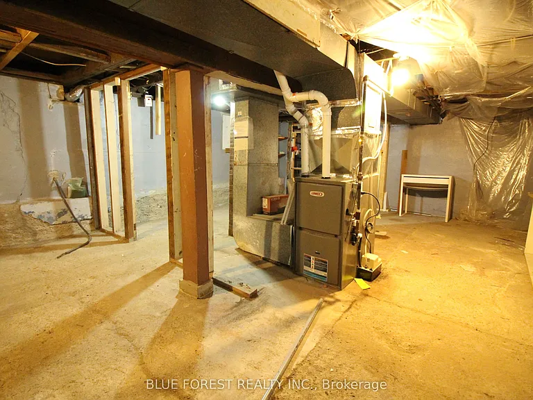 175 Davis St — Photo 17