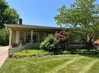 18222 Rainbow, Fraser, MI 48026
