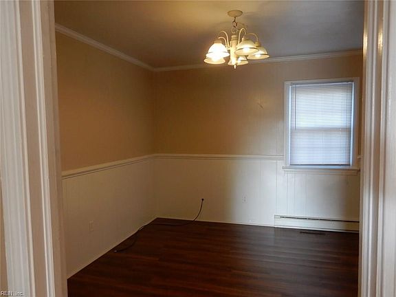 4th image of 3117 Woodlawn Dr
