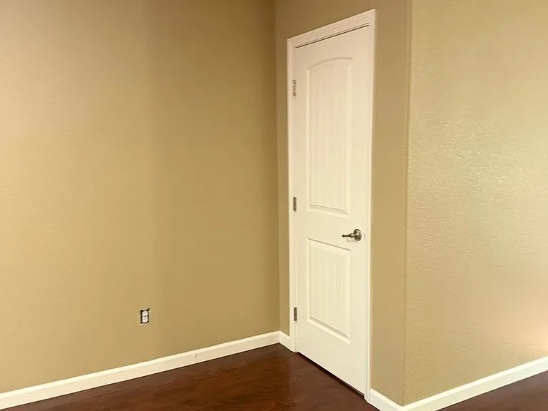 4032 Vittoria Ln — Photo 15
