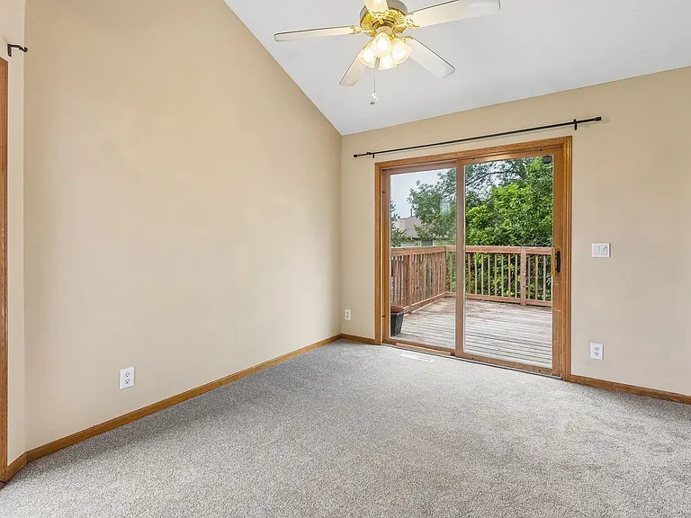 2402 King Dr — Photo 7