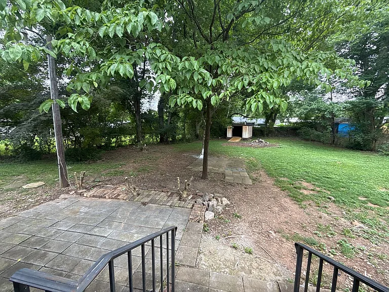 1307 Gentry Ter — Photo 16