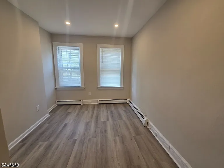 323 William St #1 — Photo 2
