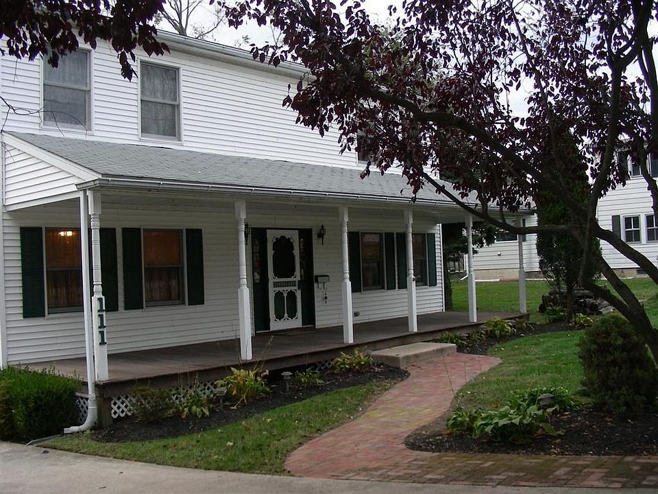 111 Hough St Front Entrance