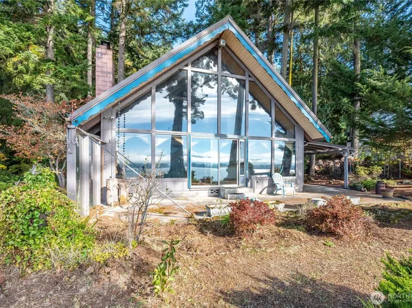 10 W Cape Horn Road, Cathlamet, WA 98612