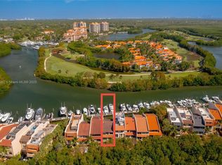 6008 Paradise Point Dr #6008, Miami, FL 33157
