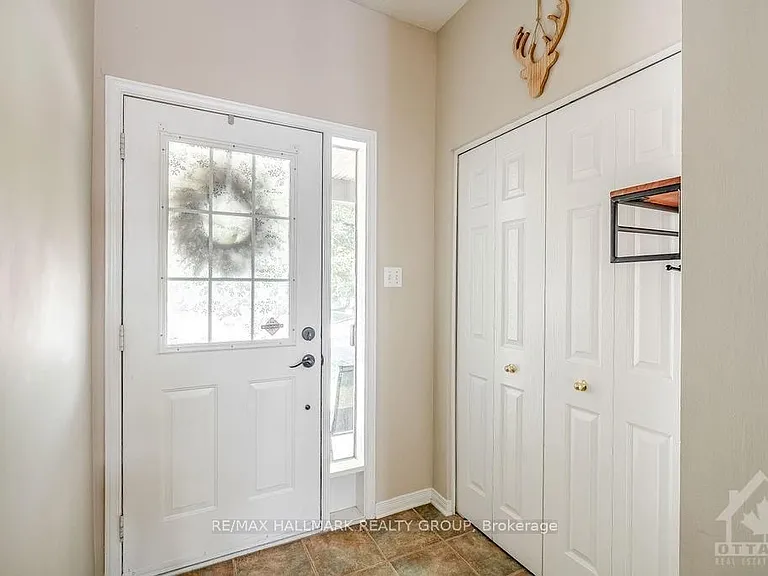 13 Upney Dr — Photo 3