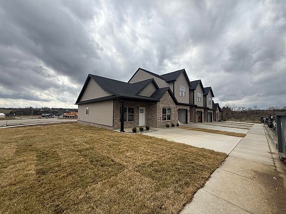 3rd image of 844-4 Ridgewood Dr