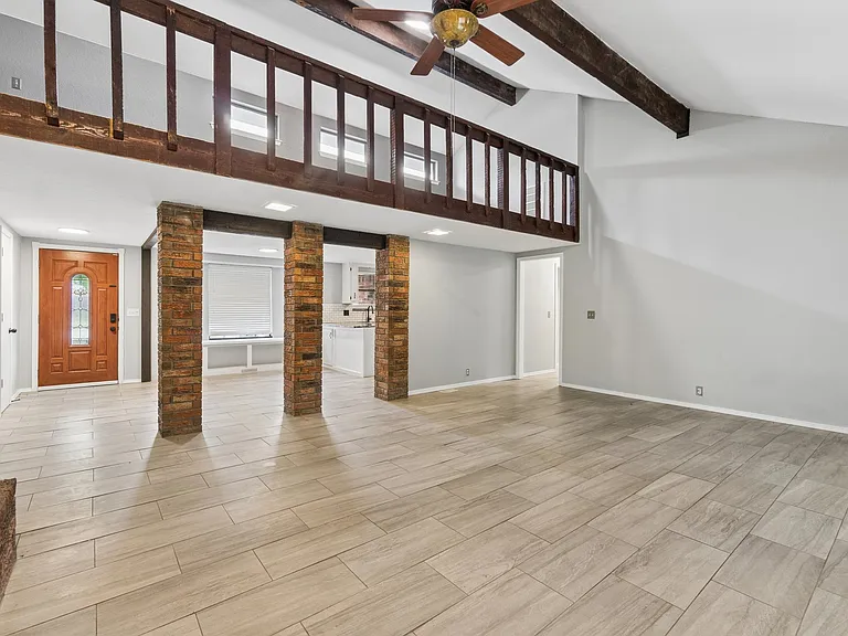 1308 Kelly Park Rd — Photo 6