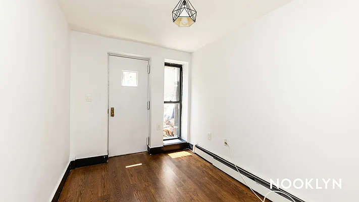 Rented by Nooklyn NYC LLC | media 4
