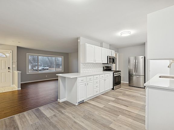 3rd image of 8016 Aster Dr
