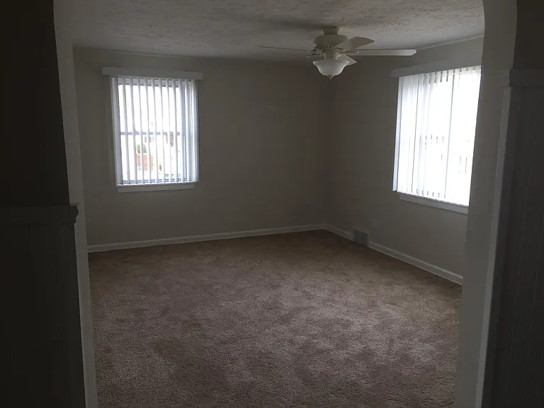 74 Lyndale Ave — Photo 3
