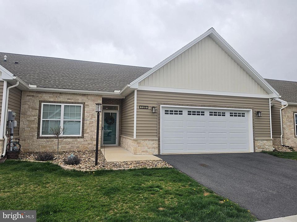 1st image of 120 Cardinal Dr