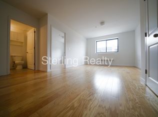 31-72 31st St #2P, Astoria, NY 11106