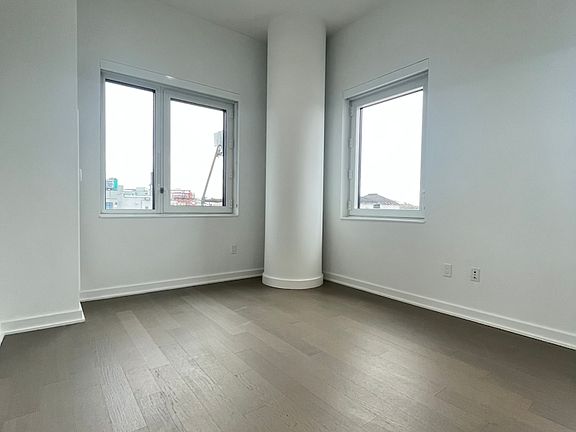 5th image of 2922 Northern Blvd APT 804