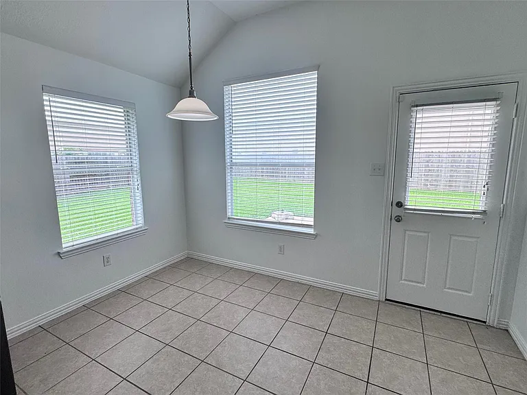 7502 Quiet Trace Ln — Photo 12