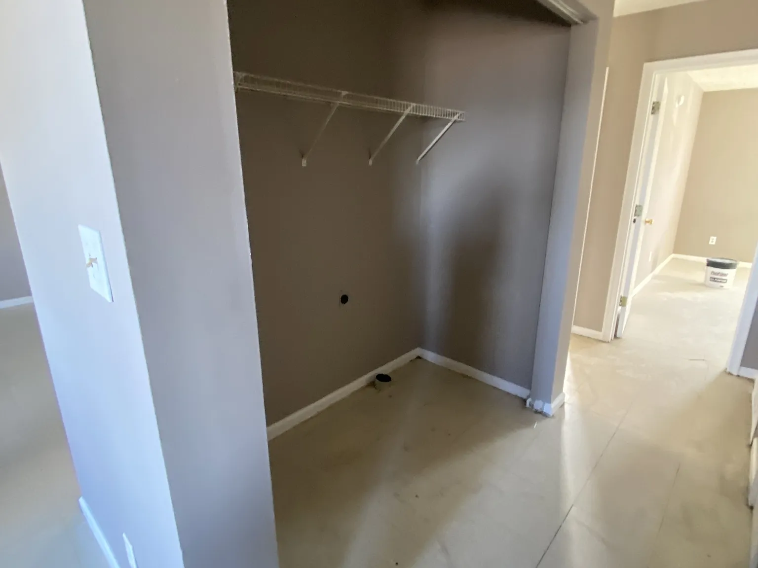 979 Bryant Way — Photo 3
