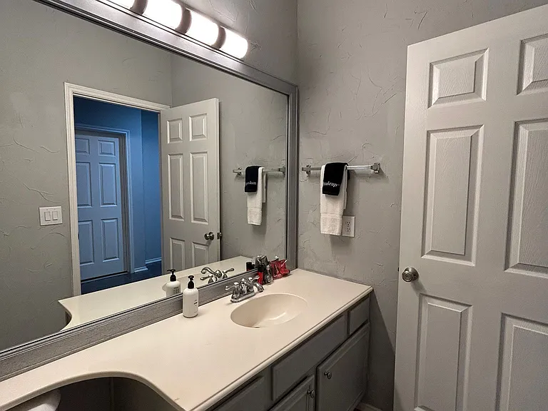 10809 Paisano Dr — Photo 42
