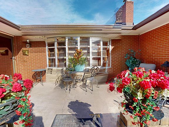 3rd image of 2926 Lucille St
