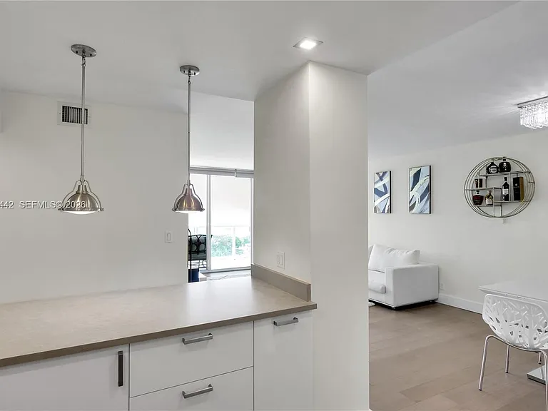 100 Bayview Dr #1008 — Photo 10