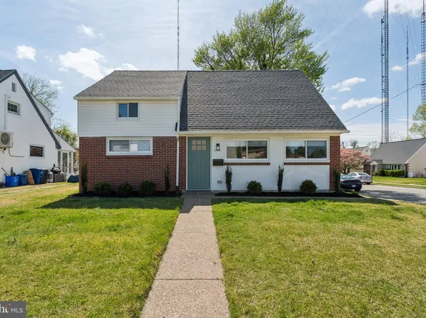 6966 Fowler St, Philadelphia, PA 19128