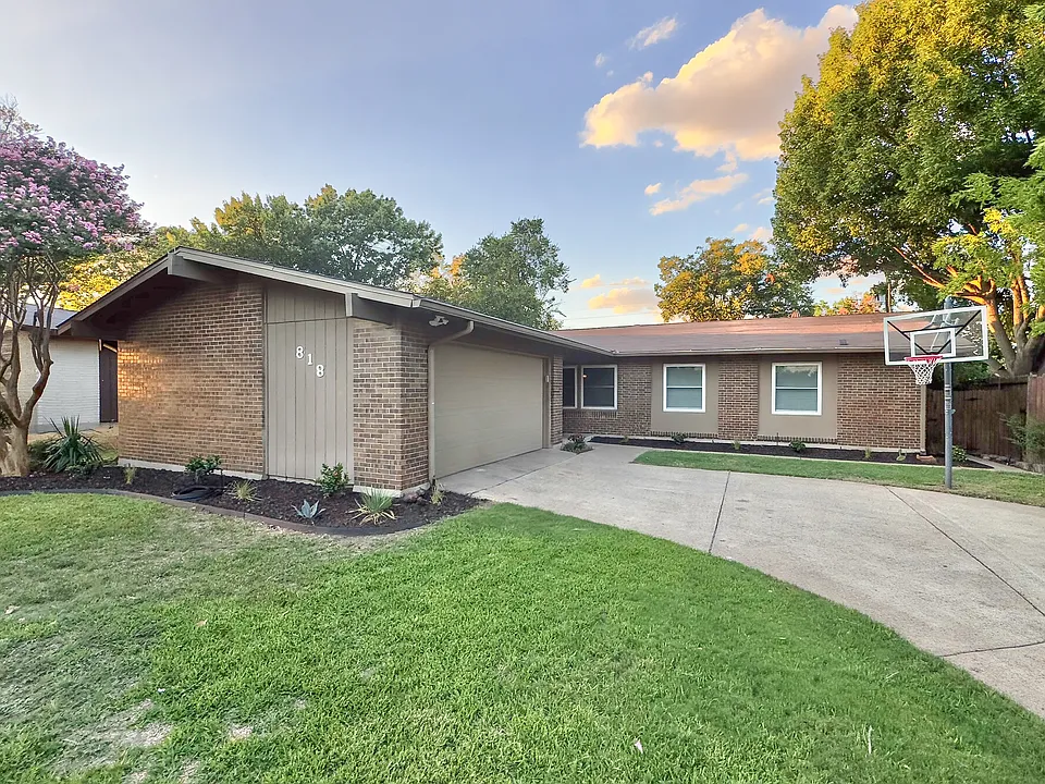 818 Fontana Ave