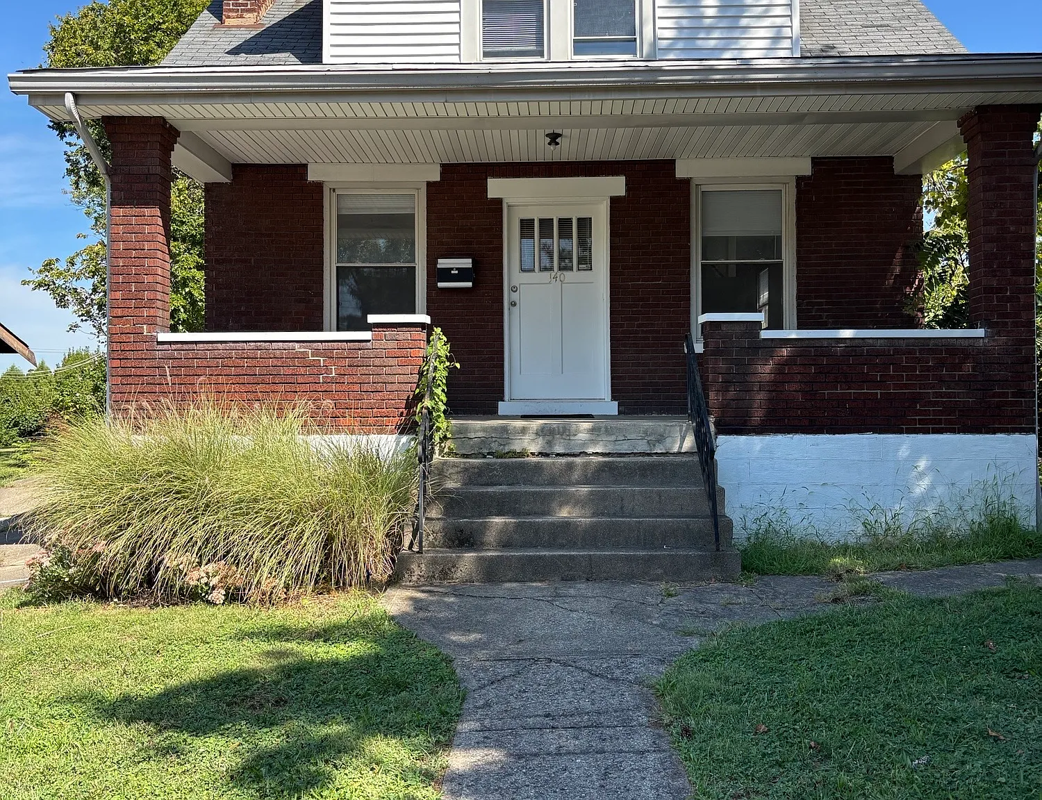 4 bed, 1.5 bath, 1440 sqft, $3,200 — Photo 1