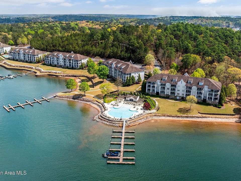 1st image of 230 Crowne Pointe Rd