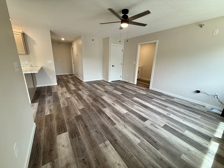 516 Cottage Ave #301 — Photo 11