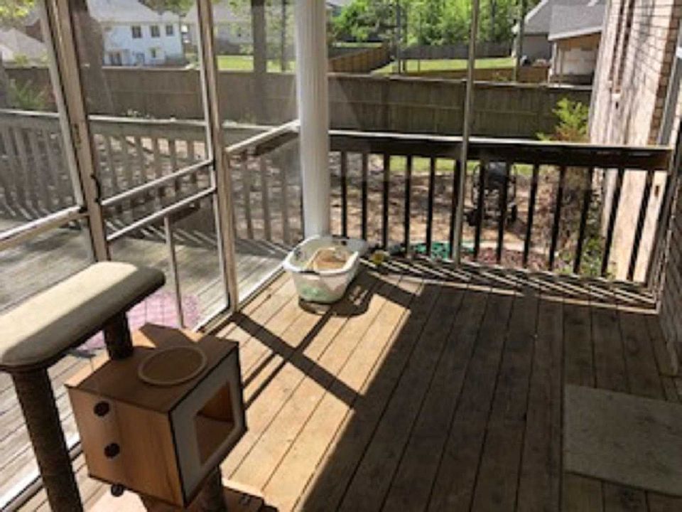 2nd image of 103 Doe Run Pl