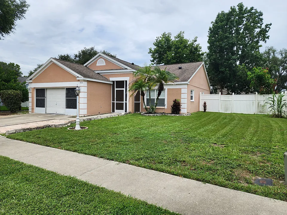 4325 Fayette Dr