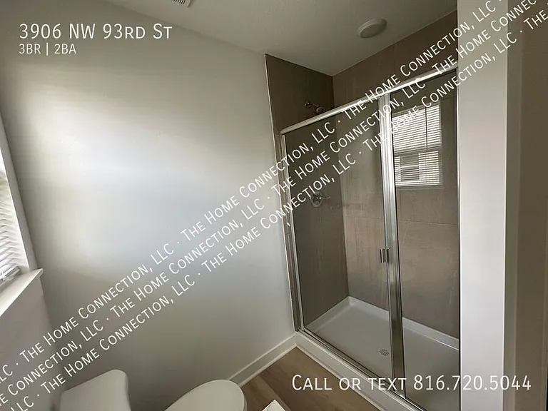 3906 NE 93rd St — Photo 16