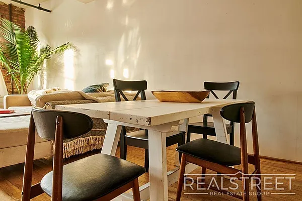 Rented by Real Street Inc | media 13