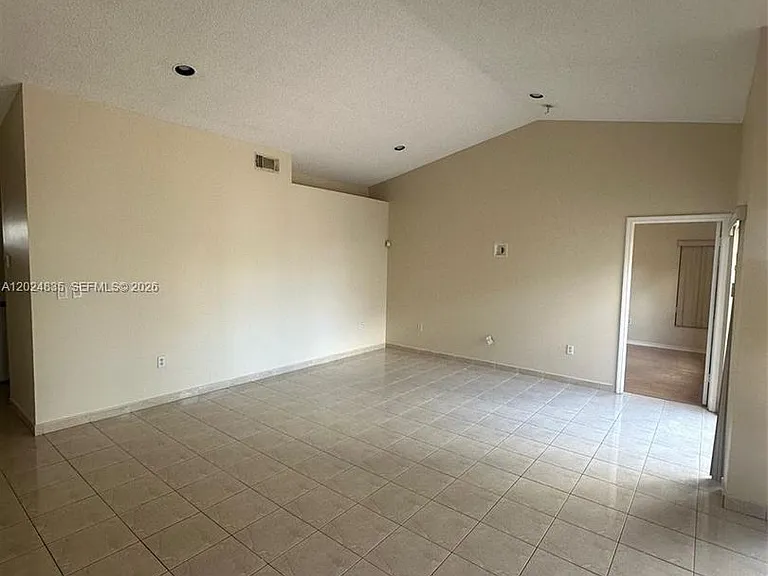 16280 SW 77th Ter — Photo 6