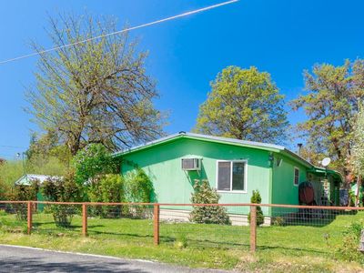 2582 Walnut Ave, Grants Pass, OR, 97527