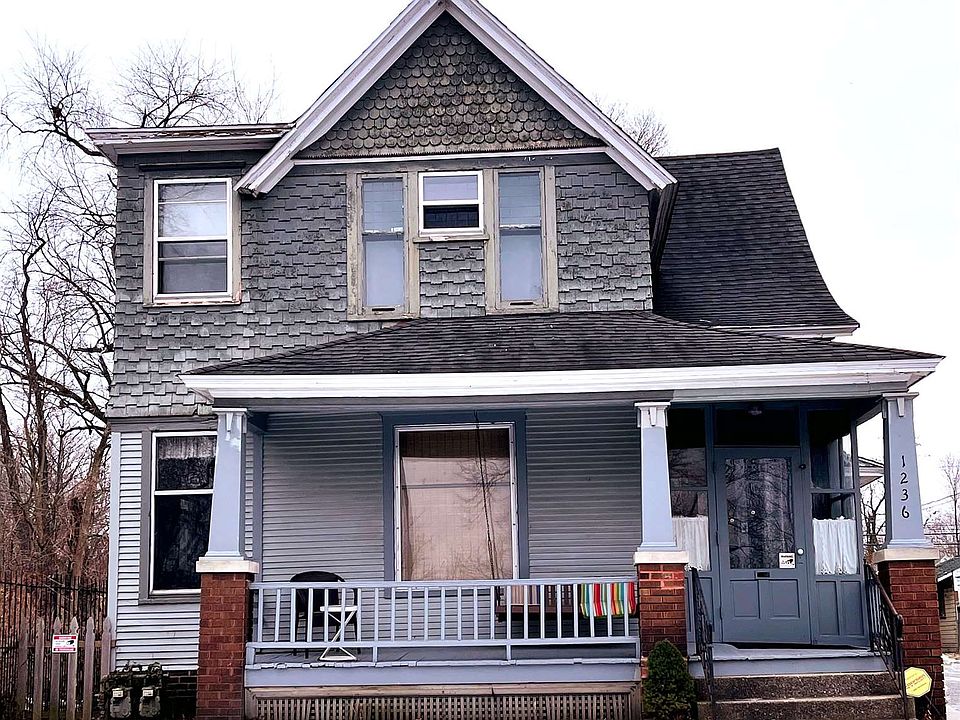 1st image of 1236 E Lincolnway St
