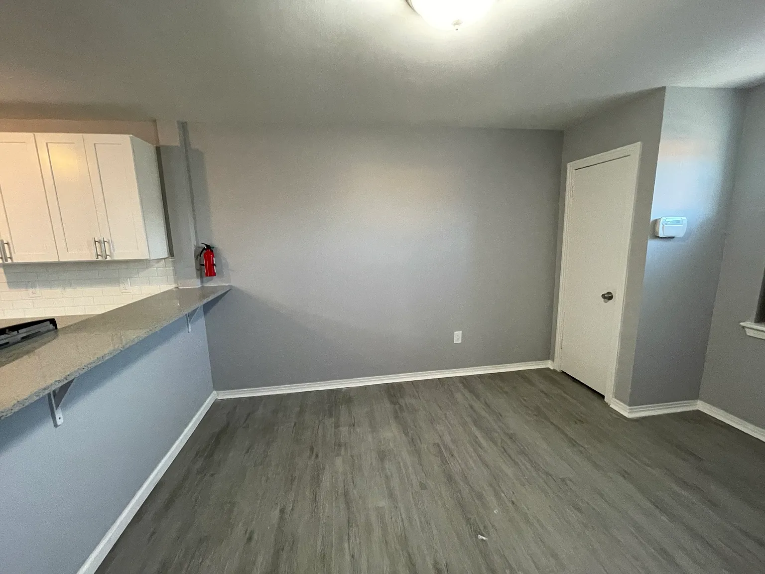 2 bed, 500 sqft, $1,200 — Photo 3