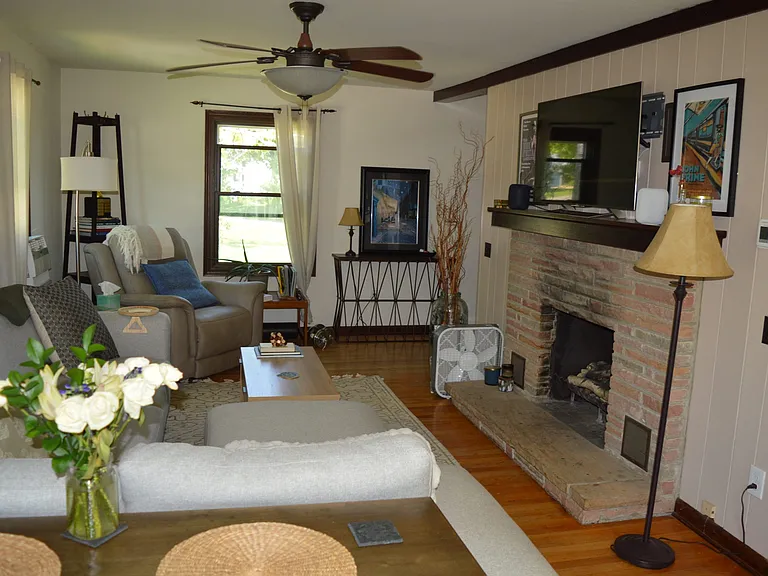 1606 Sheridan Dr — Photo 1