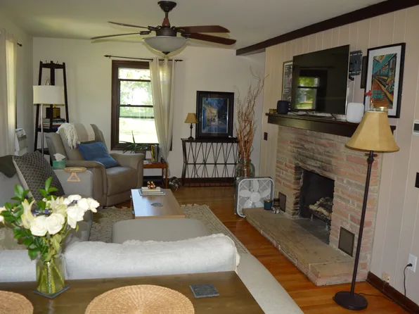 1606 Sheridan Dr, Madison, WI 53704