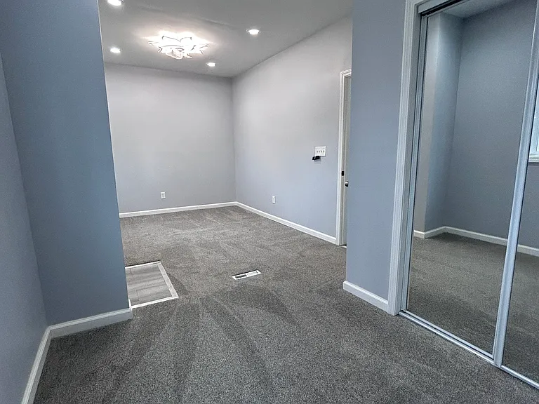 21 Amber St #1 — Photo 8