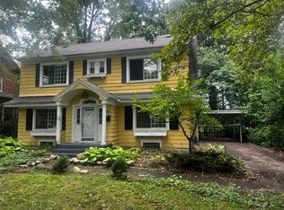 319 Aurora St SE, Grand Rapids, MI 49507