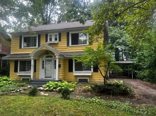 319 Aurora St SE, Grand Rapids, MI 49507
