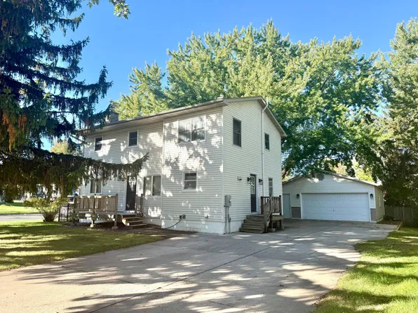 737 S Dakota Ave, New Richmond, WI 54017